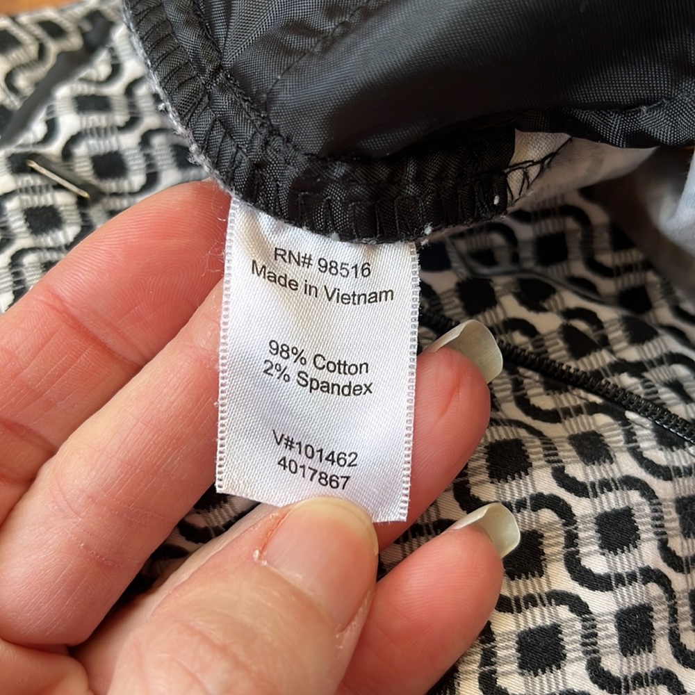 EUC Coldwater Creek natural fit Capri - Picture 10 of 14
